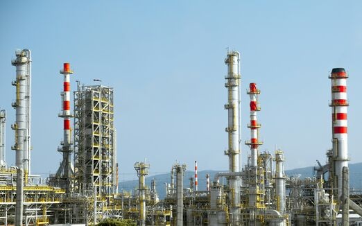 Nigeria Oil Workers Suspend Strike After Talks with Dangote Petroleum